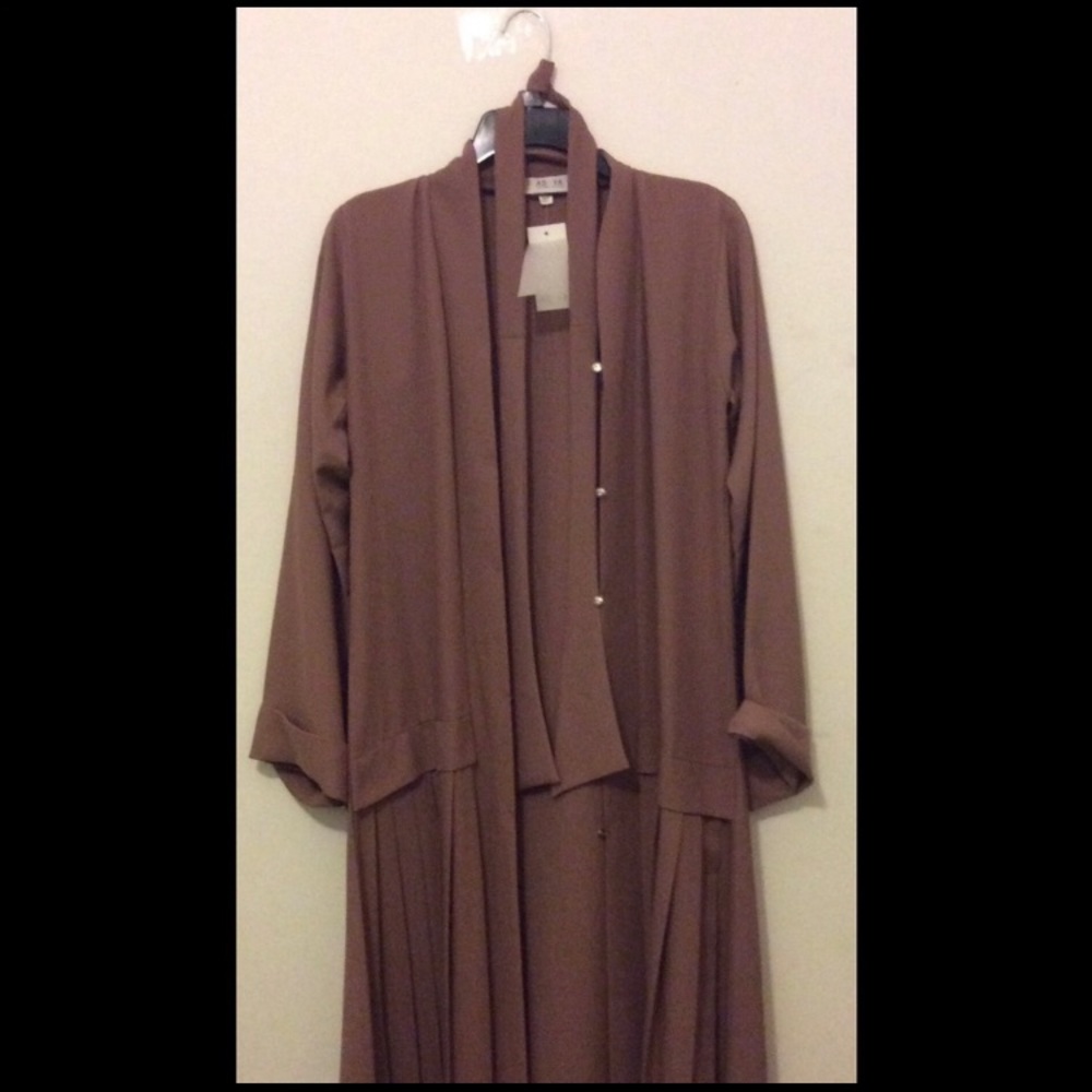 Abaya buth abaya for EID. Pink/brown color